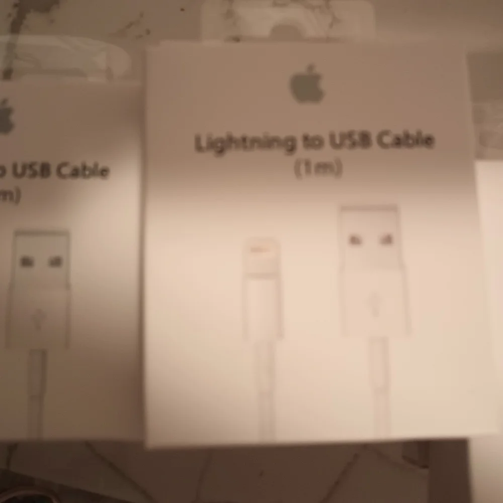 New Apple Lighting To USB Cable 1m NWB Unique